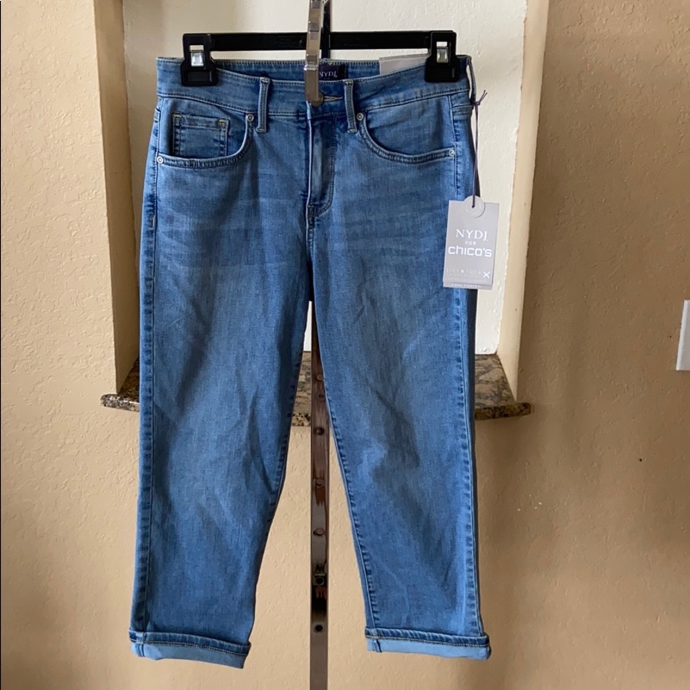 NYDJ for Chicos Slim-Crop Jean Size 2